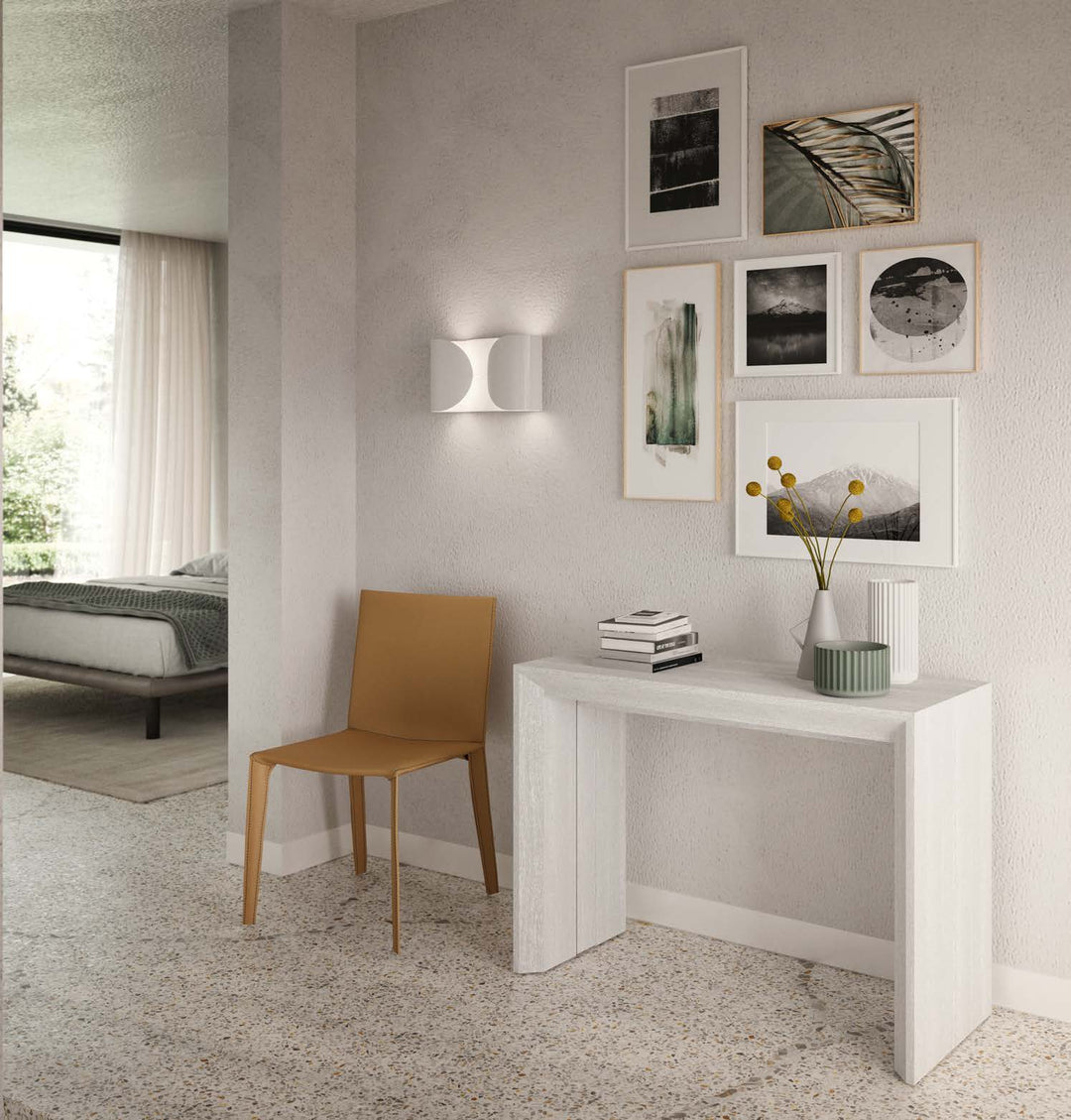 Golia console in white