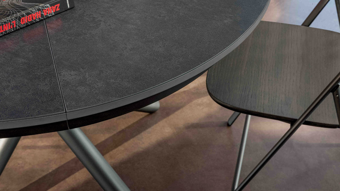 BB Round extendable dining Table