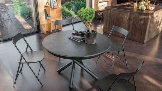 BB Round extendable dining Table