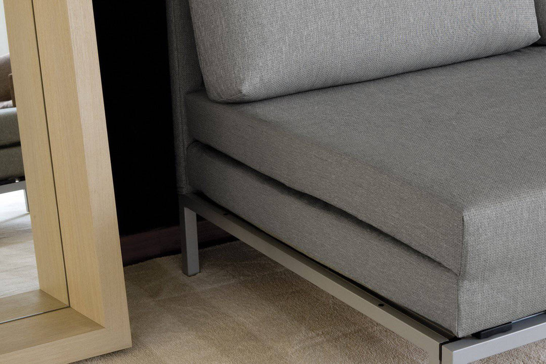 Willy, Sofa or sofa bed - showing the single back cushion.