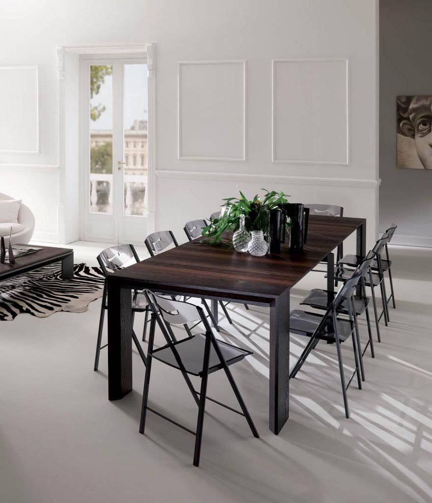 Golia console, Console set up for 10 persons