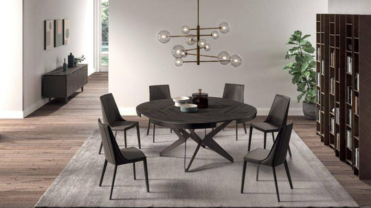 Big Round, extendable dining table  