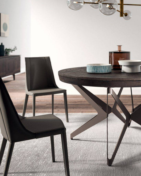 Big Round, extendable dining table 