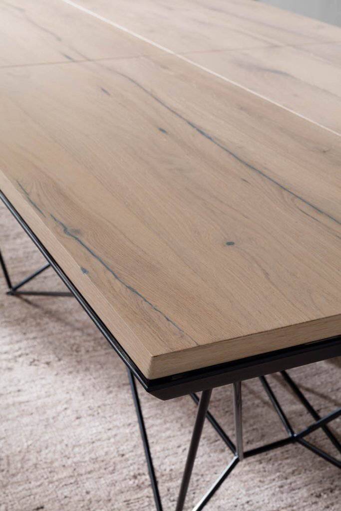 Fil 8, extendable dining table finish