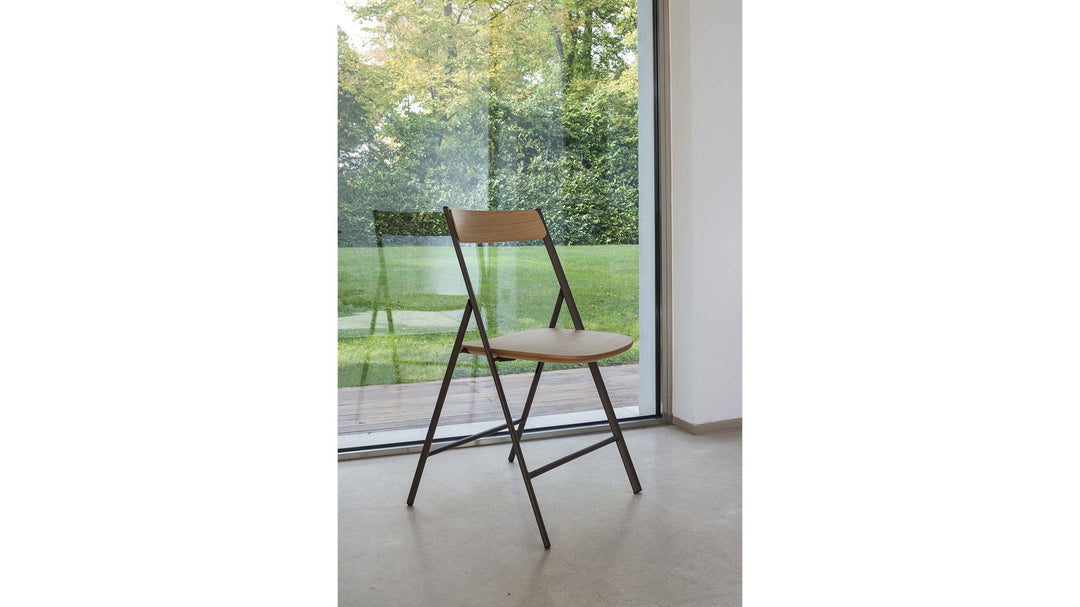 Joe Wooden folding dining chair, seating