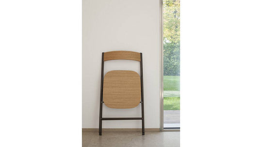 Joe Wooden folding chair, seating 